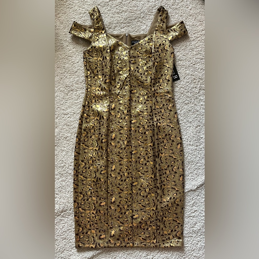 NEW! Alexa B Nites Women’s 6 Cutout Sleeve Glimmering Gold Dress